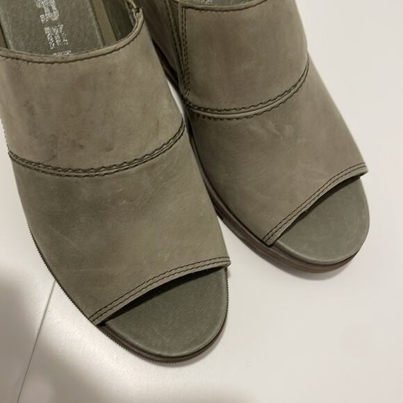 Sorel Joanie II Suede Slide Wedge Mules Olive Green Size 7.5 - Picture 3 of 8